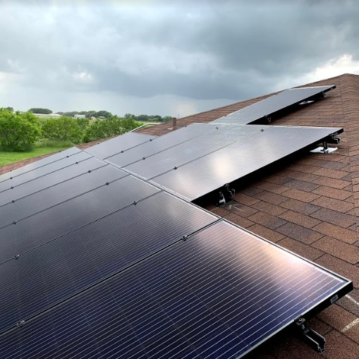 Axtell Texas Solar PV System Install-sm
